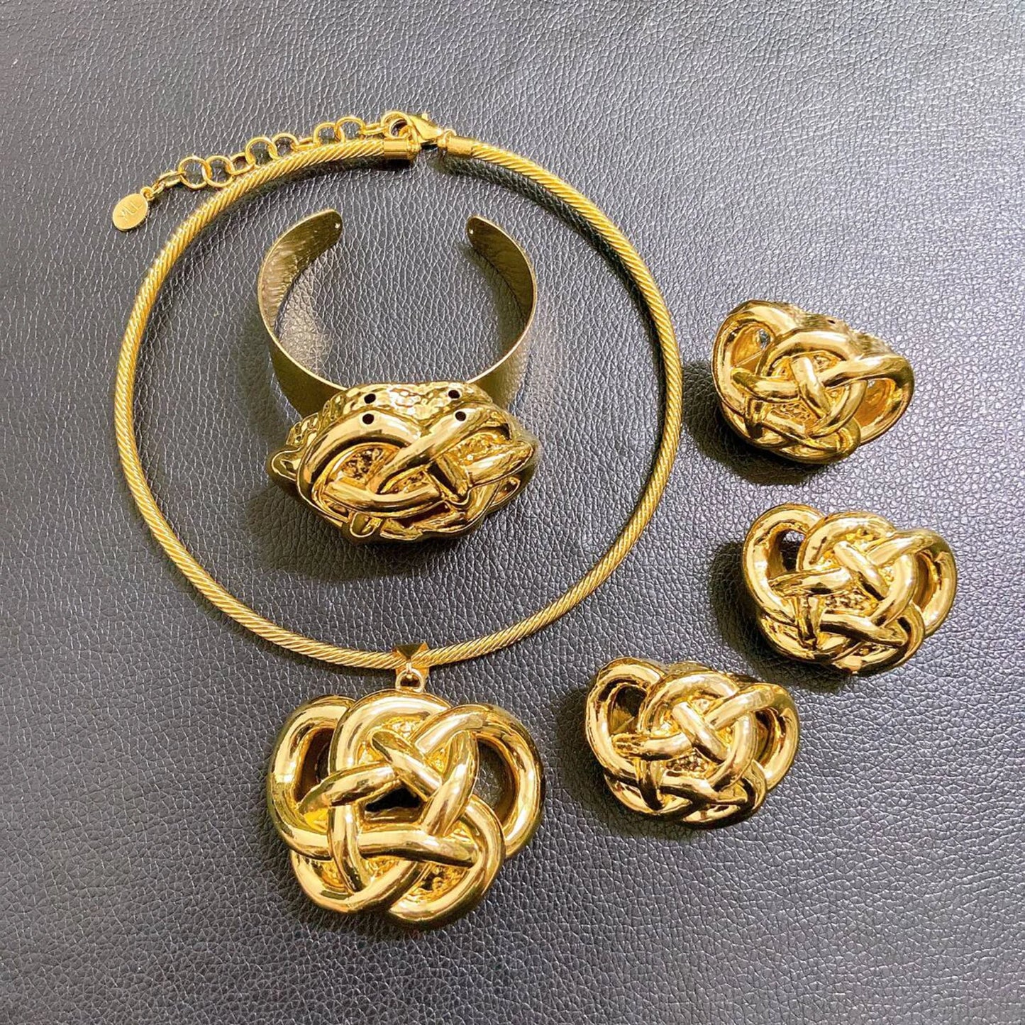 2024 Fashion Women Accessories Necklace Earrings Bracelet Ring Four Piece Set Jewelry Sets for Women Wedding Party Jewelry